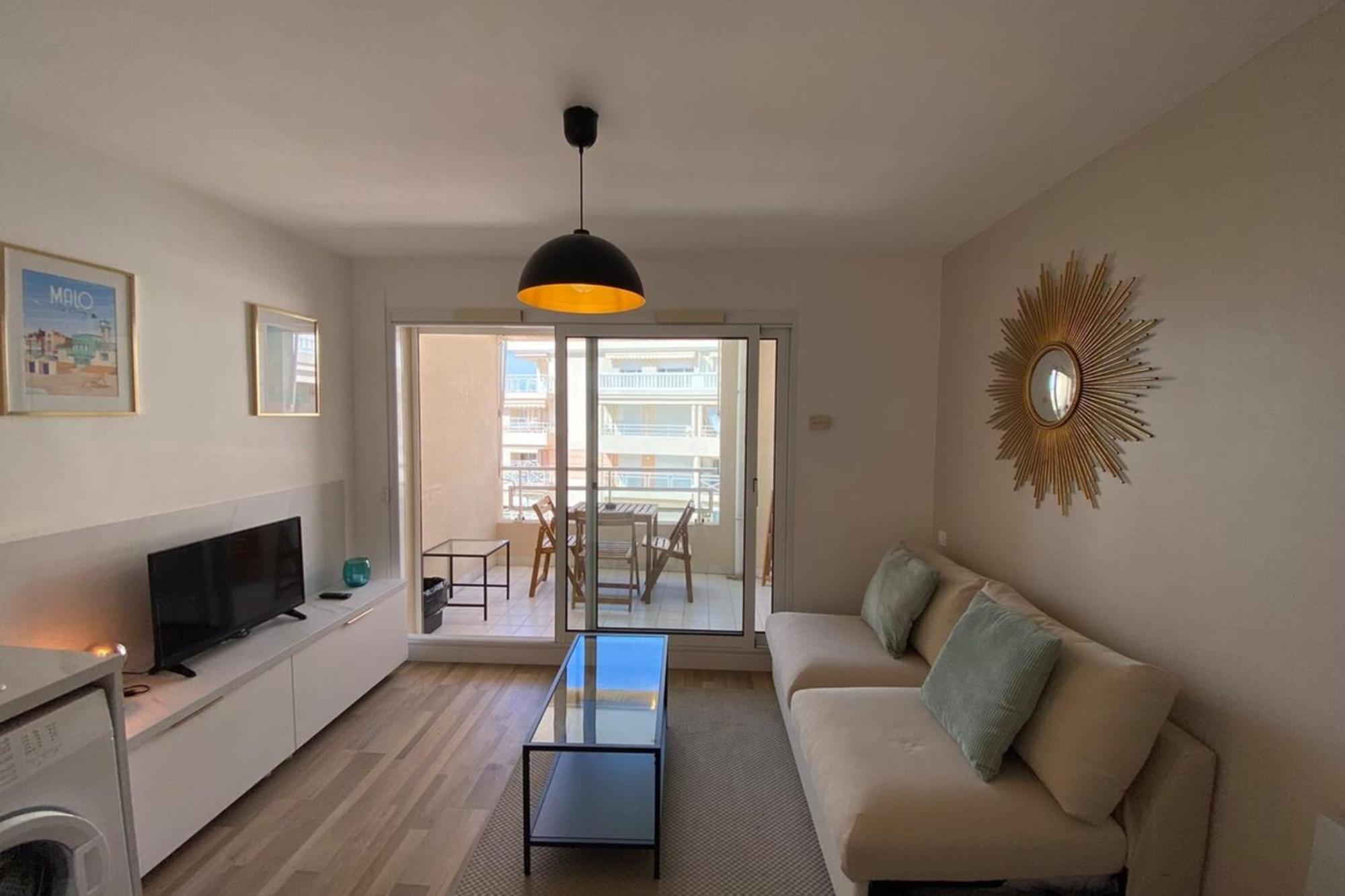 06Ai - Beautiful Renovated Studio - Sea And Pool View Vallauris Exteriör bild