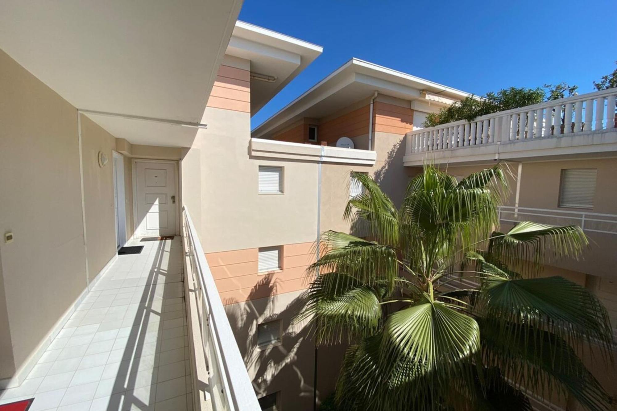 06Ai - Beautiful Renovated Studio - Sea And Pool View Vallauris Exteriör bild
